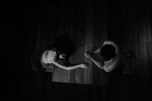 友達以上恋人未満の関係での悩みを解決する方法は？