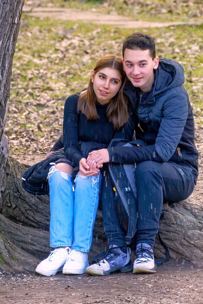 恋人に友達を優先する時の伝え方は？