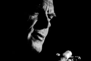 恋愛で彼に依存する自分を直す方法は？